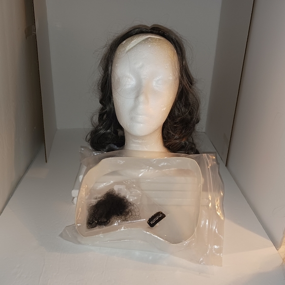 Half Wig / Topper 15-16", Shades of Gray, NWOT - Picture 2 of 9